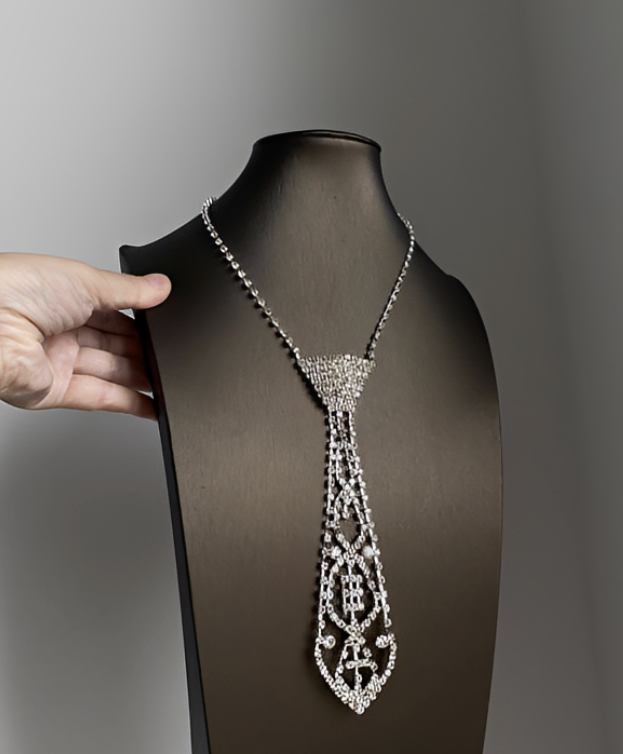 Shiny Tie-Shaped Neck Piece